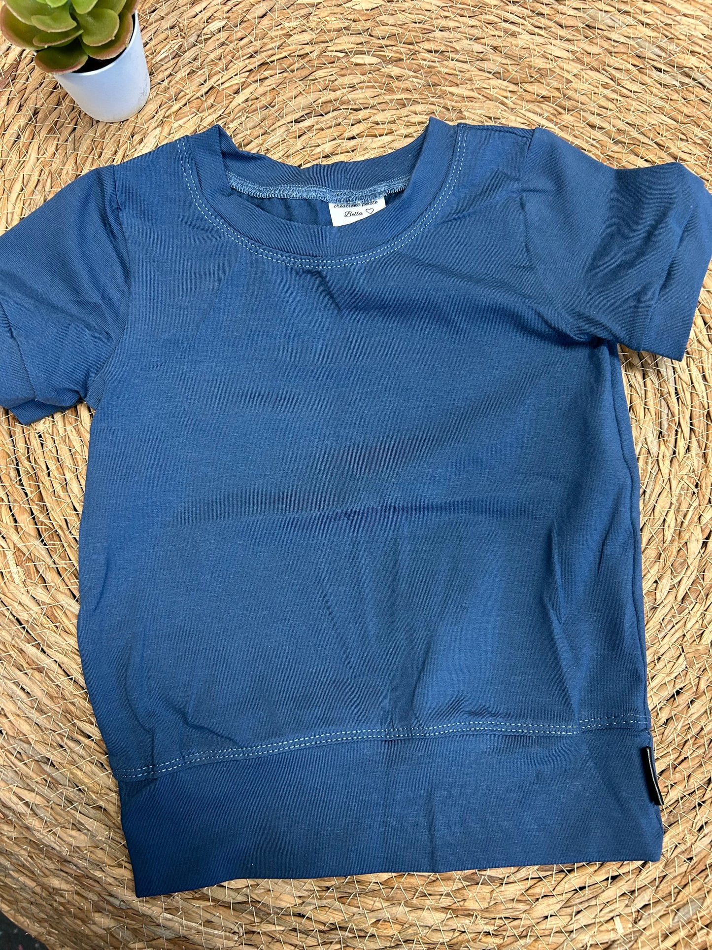 Le basique t-shirt bleu denim 12-36 mois