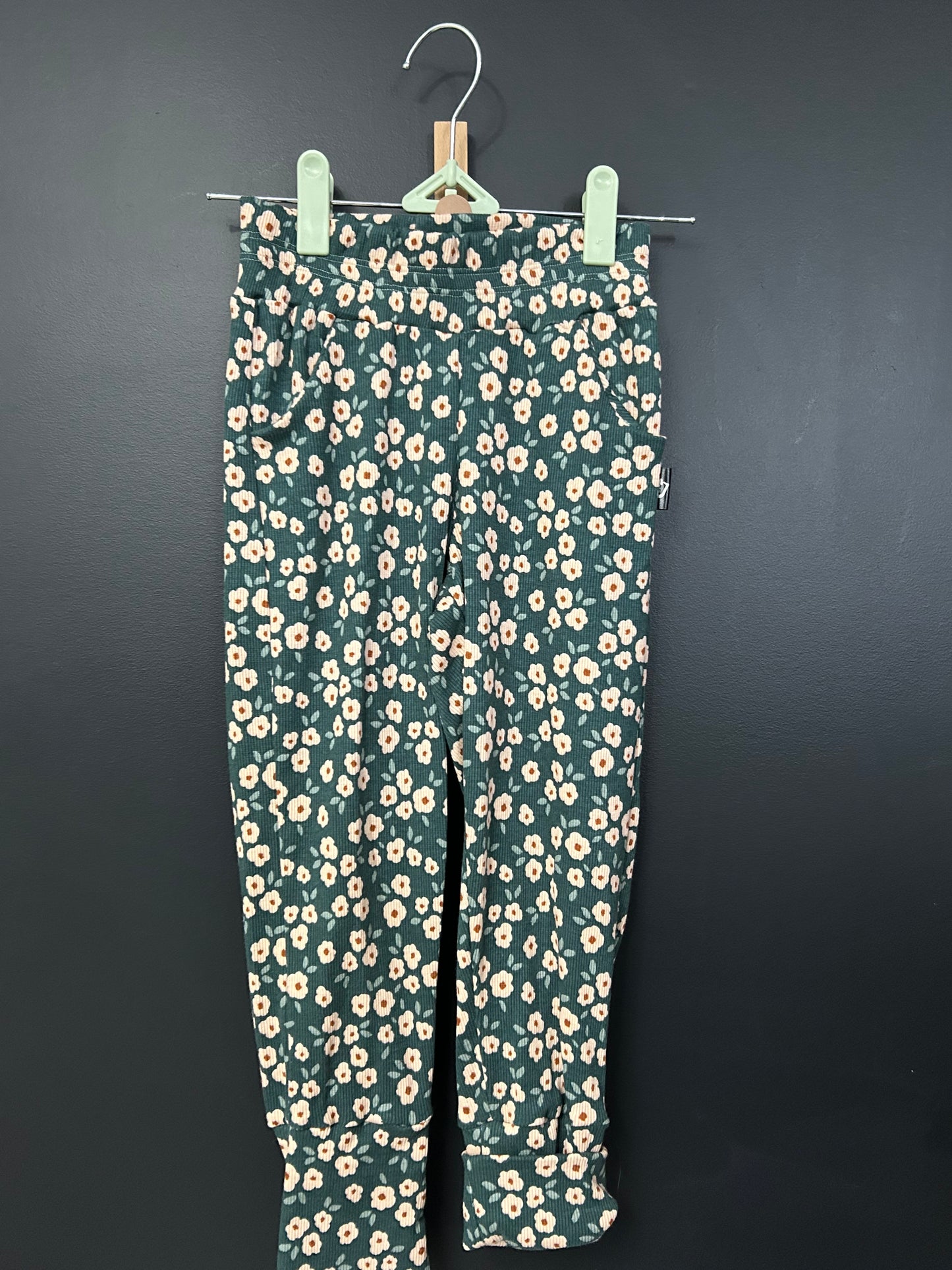 Jogger 3-6 ans poche avant petites fleurs