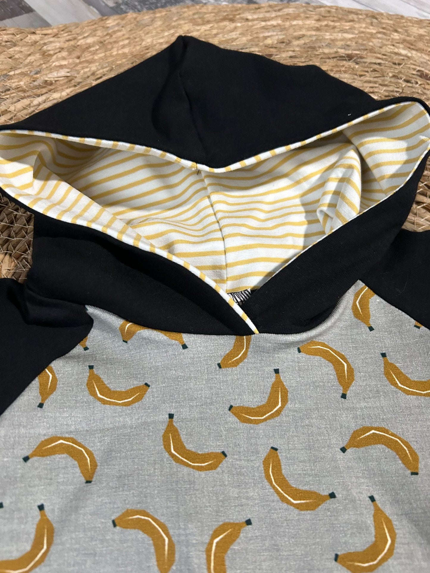 chandail capuchon banane