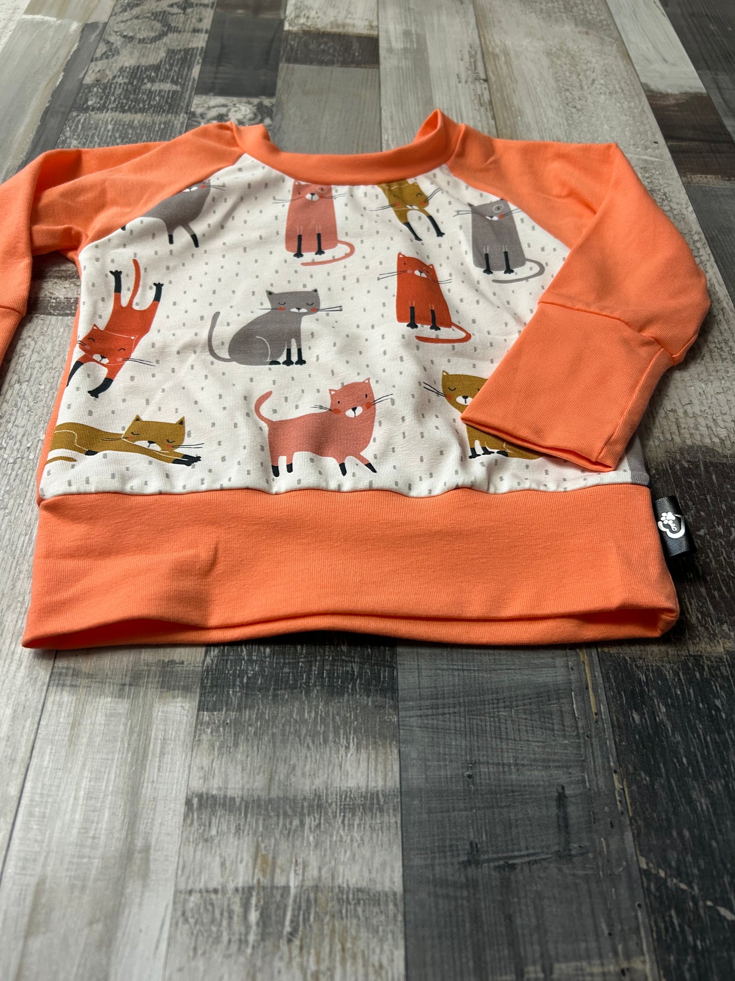 Crewneck évolutif chat corail pâle 3-12 mois