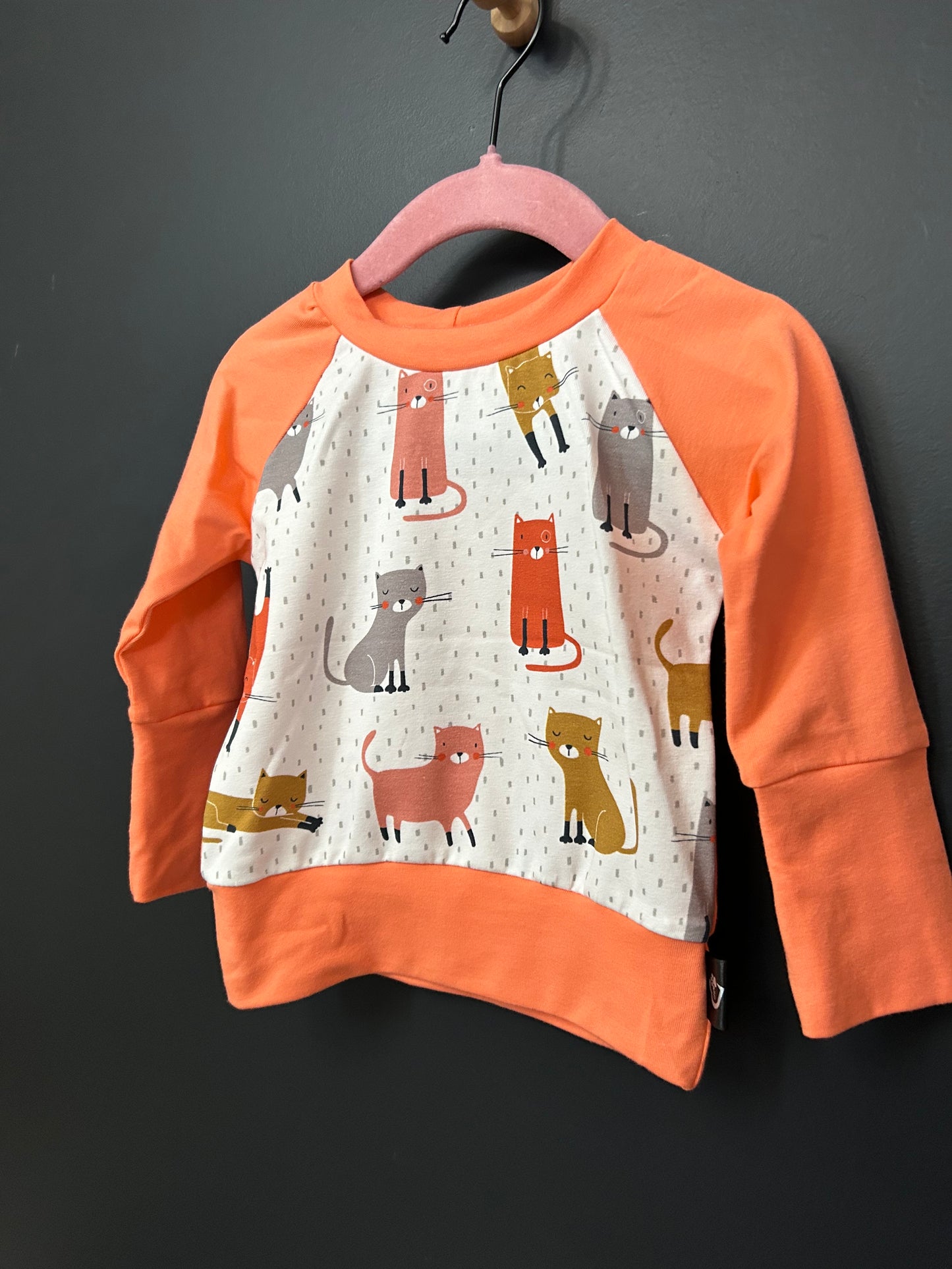 Crewneck évolutif chat corail pâle 3-12 mois
