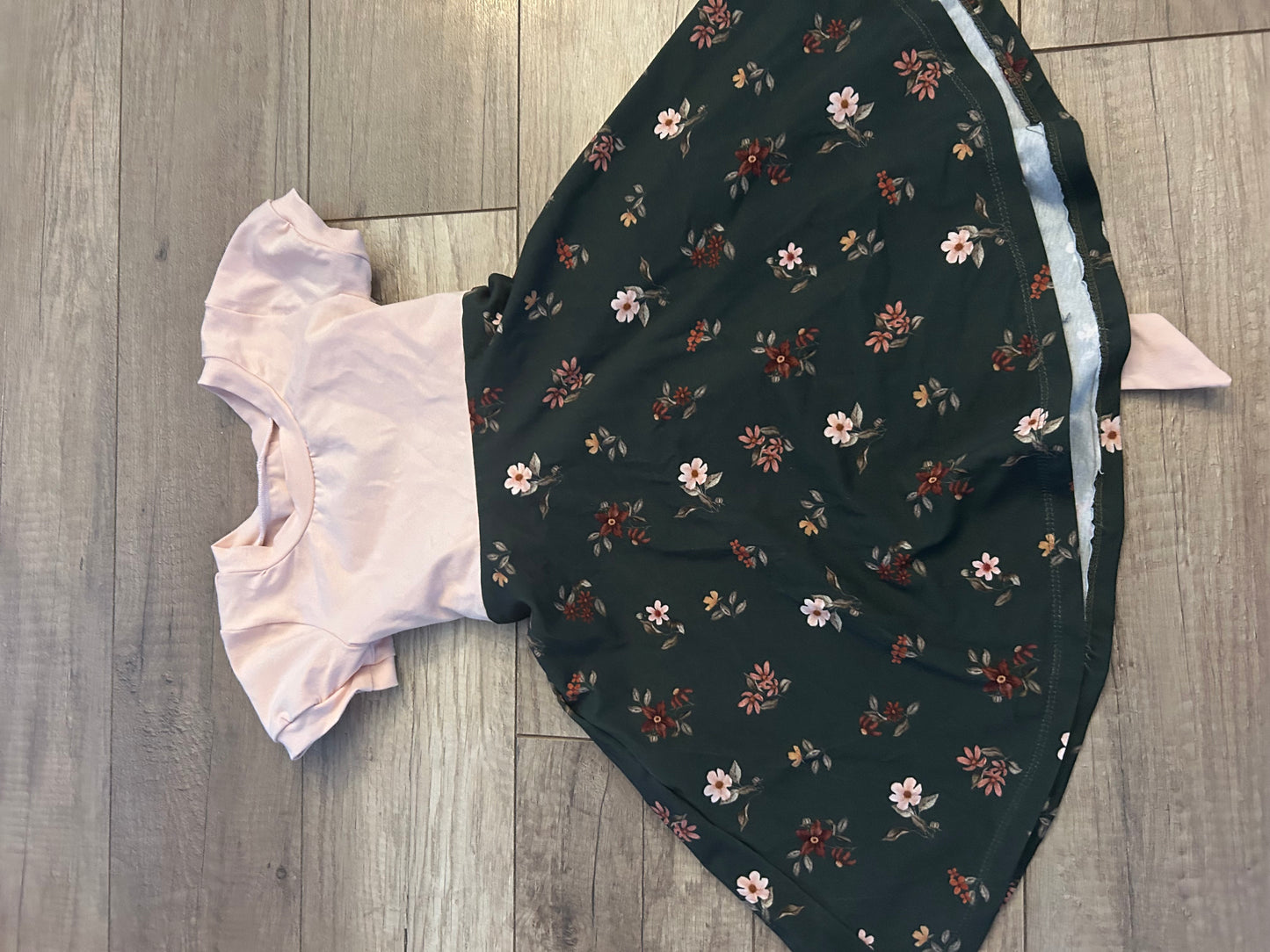 robe fleur fond kaki